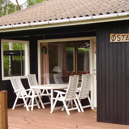 Three-bedroom Holiday In 4 Ferienhaus *