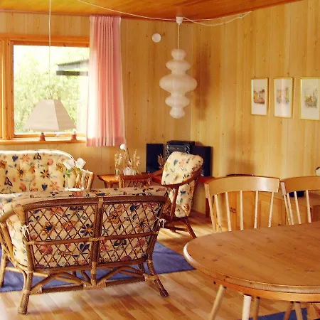 Three-bedroom Holiday In 4 Ferienhaus *